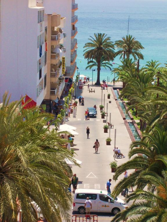 Hostal Rey Santa Eularia des Riu Exteriör bild