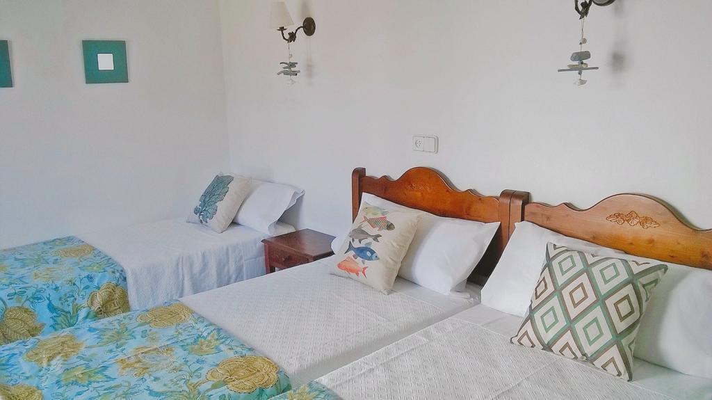 Hostal Rey Santa Eularia des Riu Exteriör bild